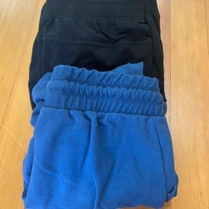 2 joggers Black and blue + never worn before!